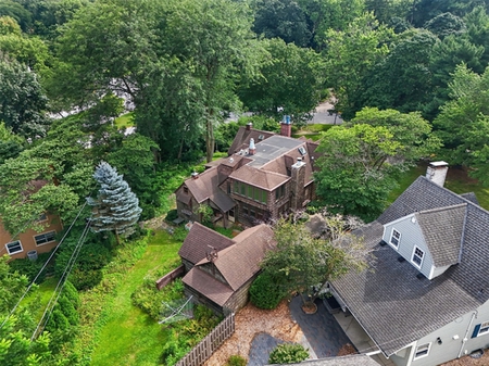 Next Photo