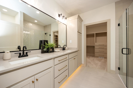 Next Photo